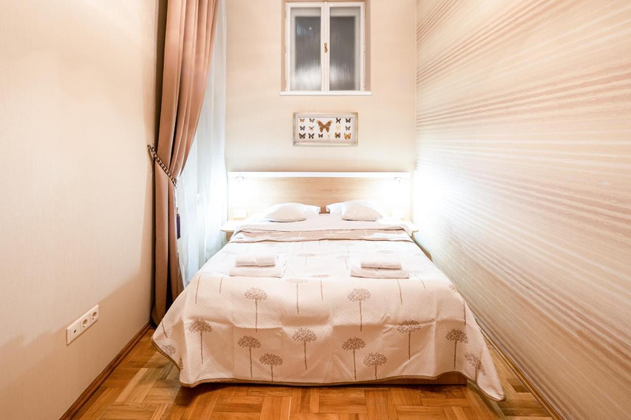 3 Bedrooms Royal Italian Style In An Austrian Building, Parking, Balcony リヴィウ エクステリア 写真